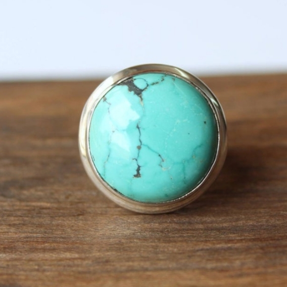 Sterling Silver| Handcrafted Tibetan Turquoise ring - Picture 3 of 5